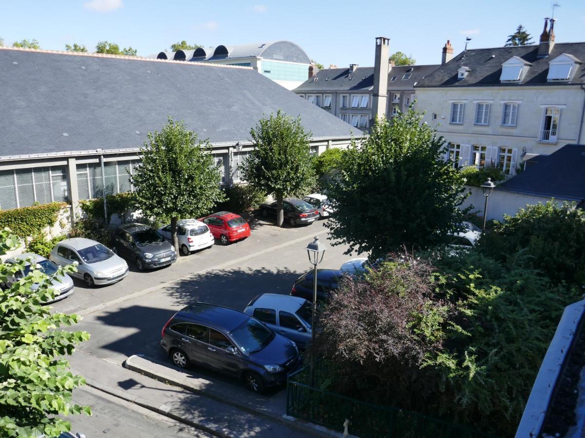 L Escalier Rouge Apartment Tours Exterior photo